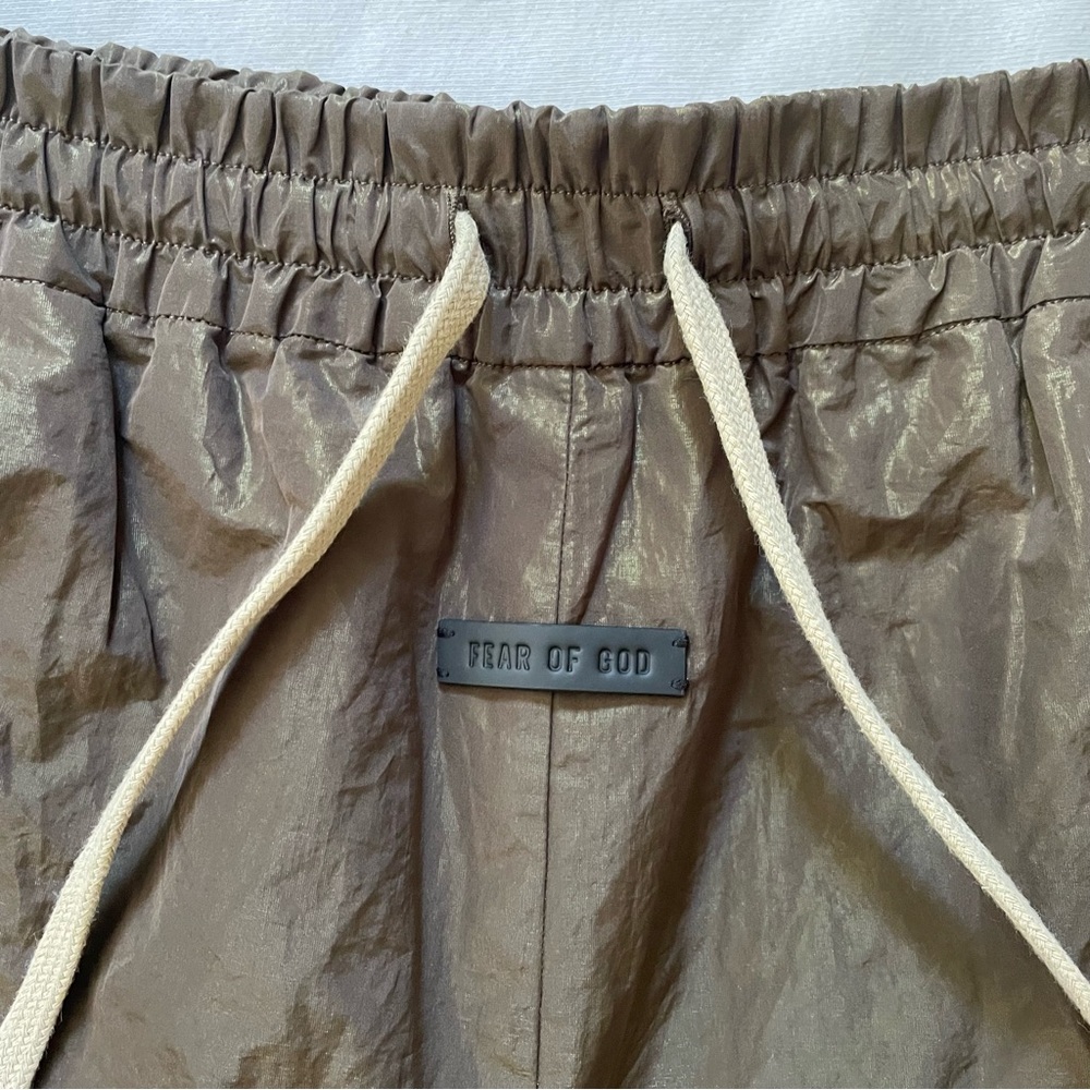 NWOT Fear of God Wrinkled Polyester Running Short Brown Pockets Unisex Large - Picture 6 of 11